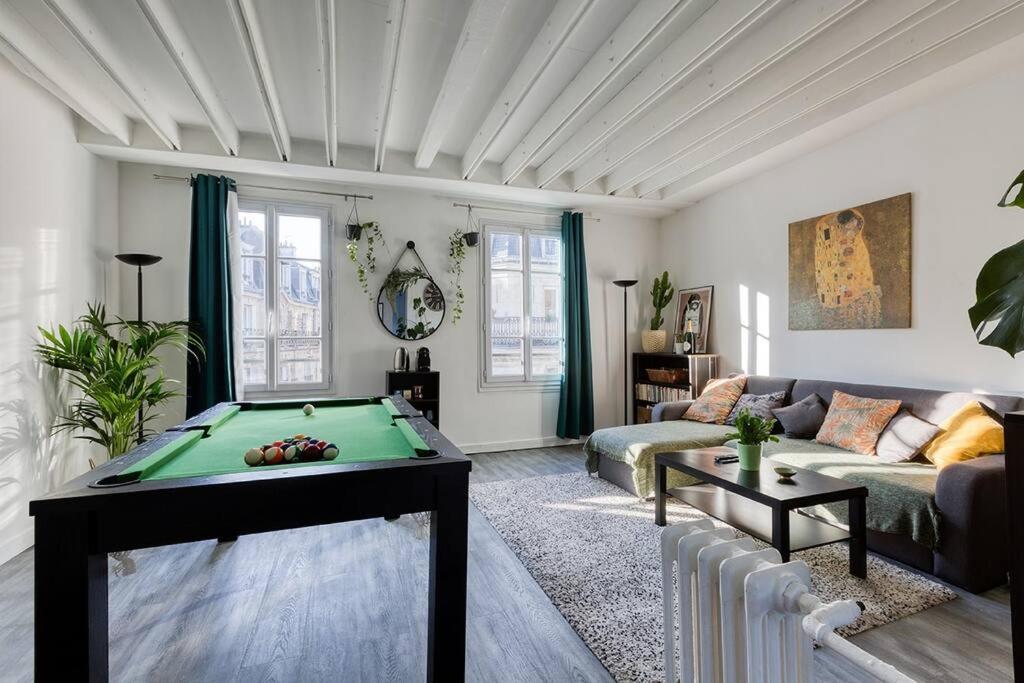 Nice Flat With Billard And View Париж Екстериор снимка