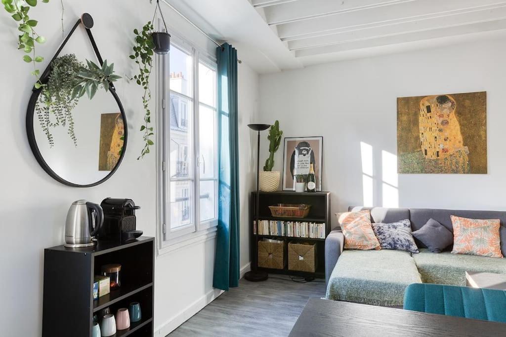 Nice Flat With Billard And View Париж Екстериор снимка