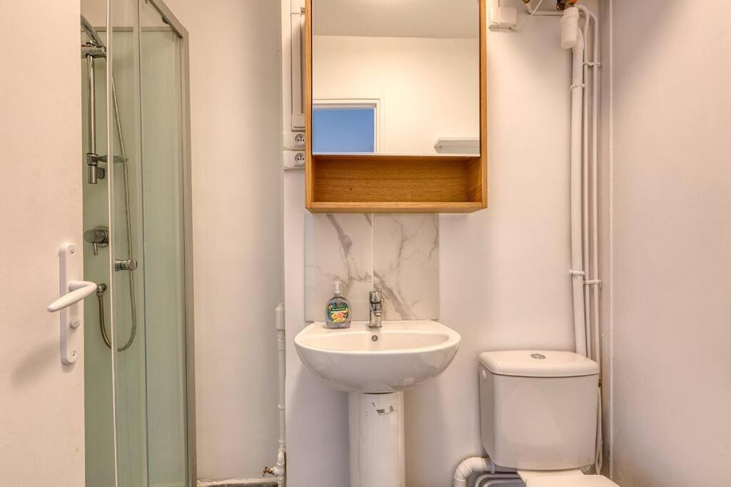Nice Flat With Billard And View Париж Екстериор снимка
