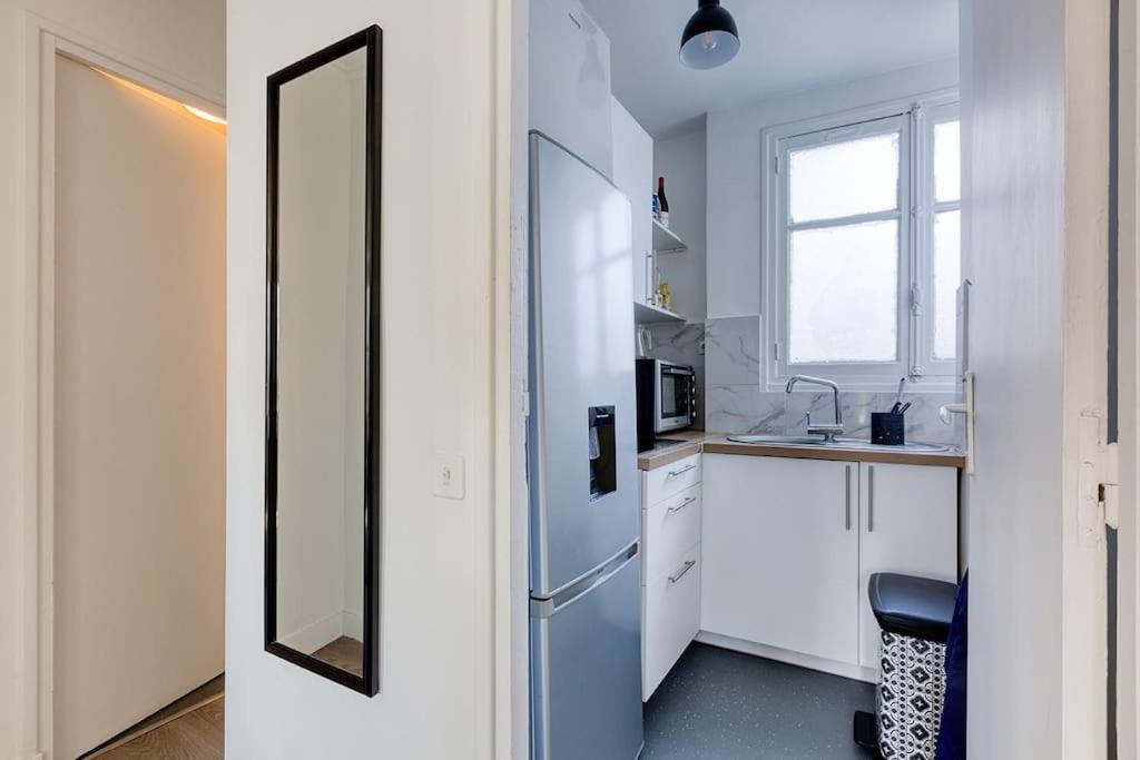 Nice Flat With Billard And View Париж Екстериор снимка