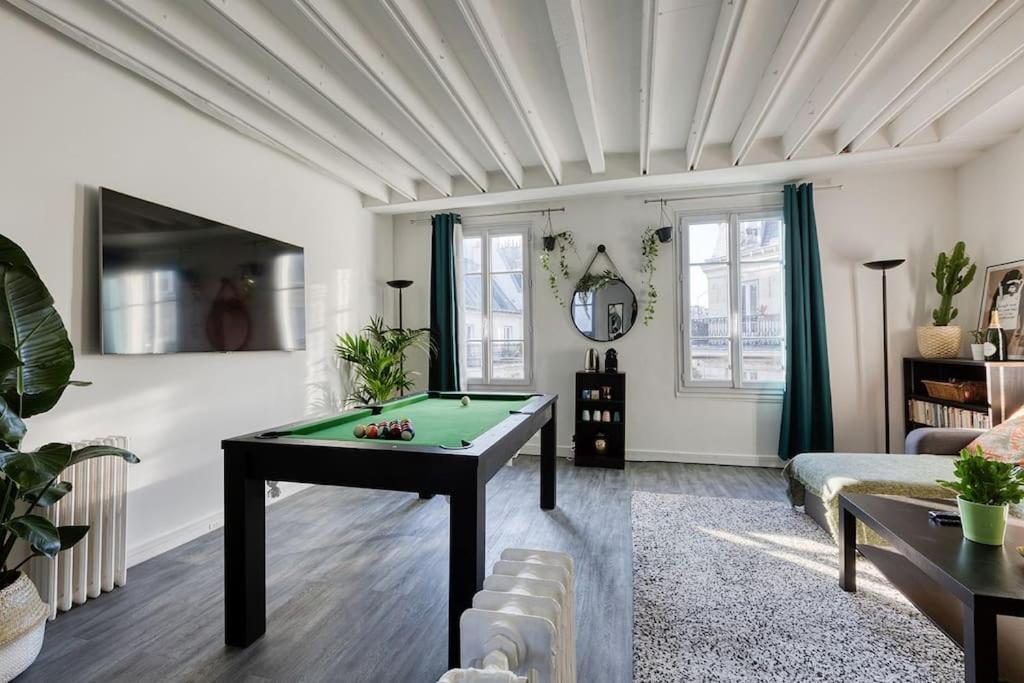 Nice Flat With Billard And View Париж Екстериор снимка